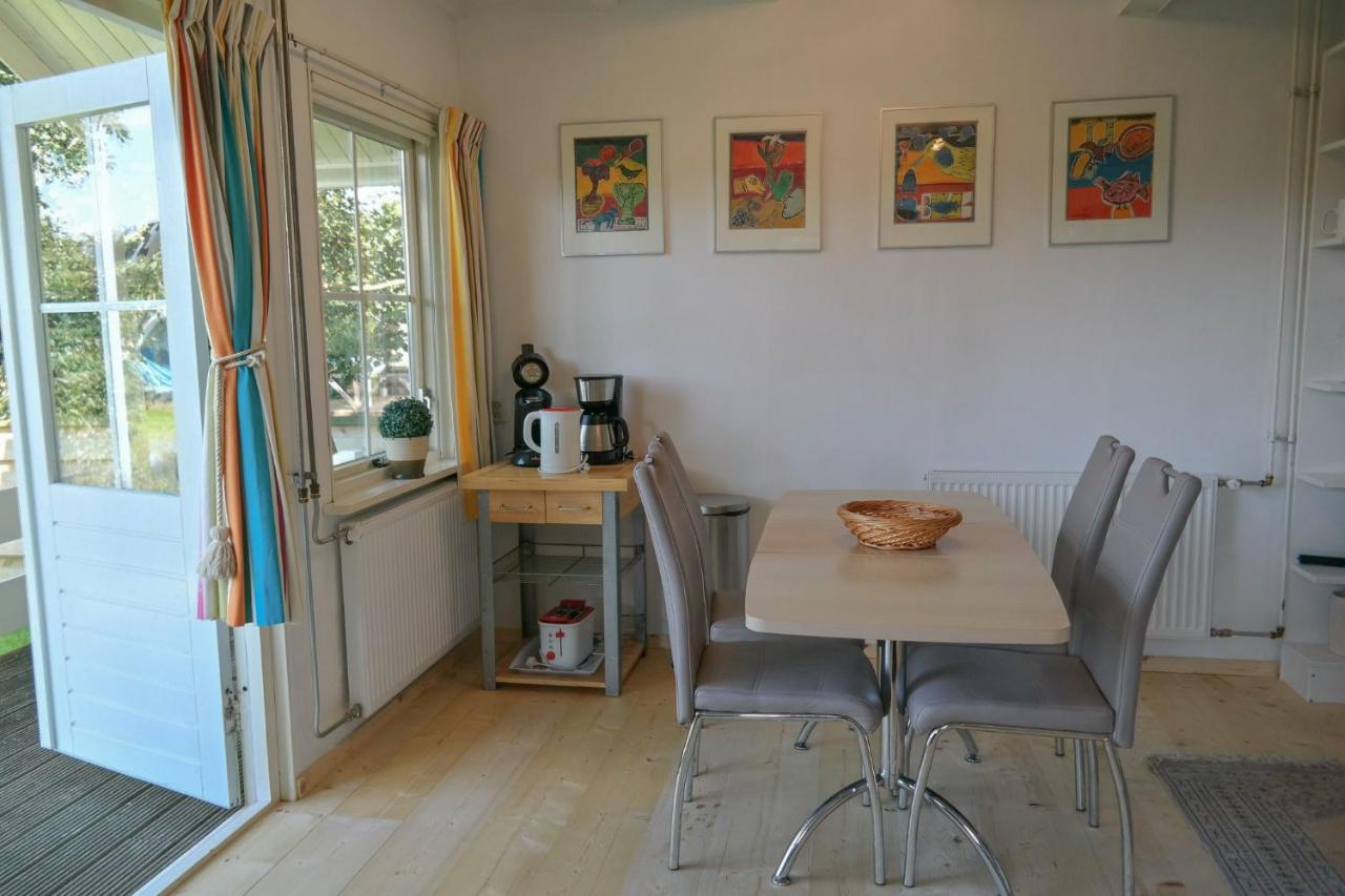 أنيوم 3 Pers Waterfront Swedish House W Sauna, Modern Kitchen And Private Terrace المظهر الخارجي الصورة